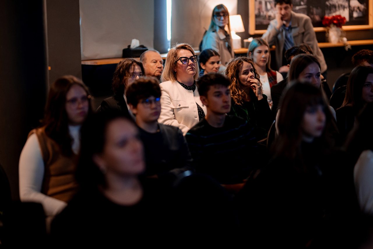 Gala identitatii nationale - Mures-63 https://romaniasesimte.ro/wp-content/uploads/2025/11/Gala-identitatii-nationale-Mures-63-1280x853.jpg