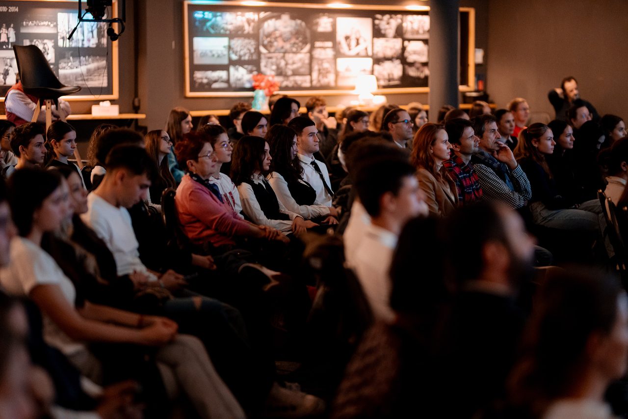 Gala identitatii nationale - Mures-66 https://romaniasesimte.ro/wp-content/uploads/2025/11/Gala-identitatii-nationale-Mures-66-1280x853.jpg